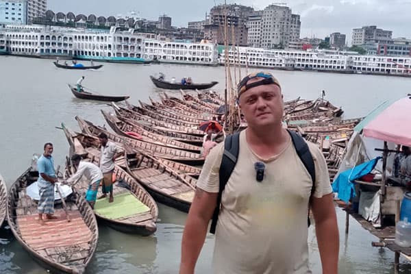 A lively view across Dhaka